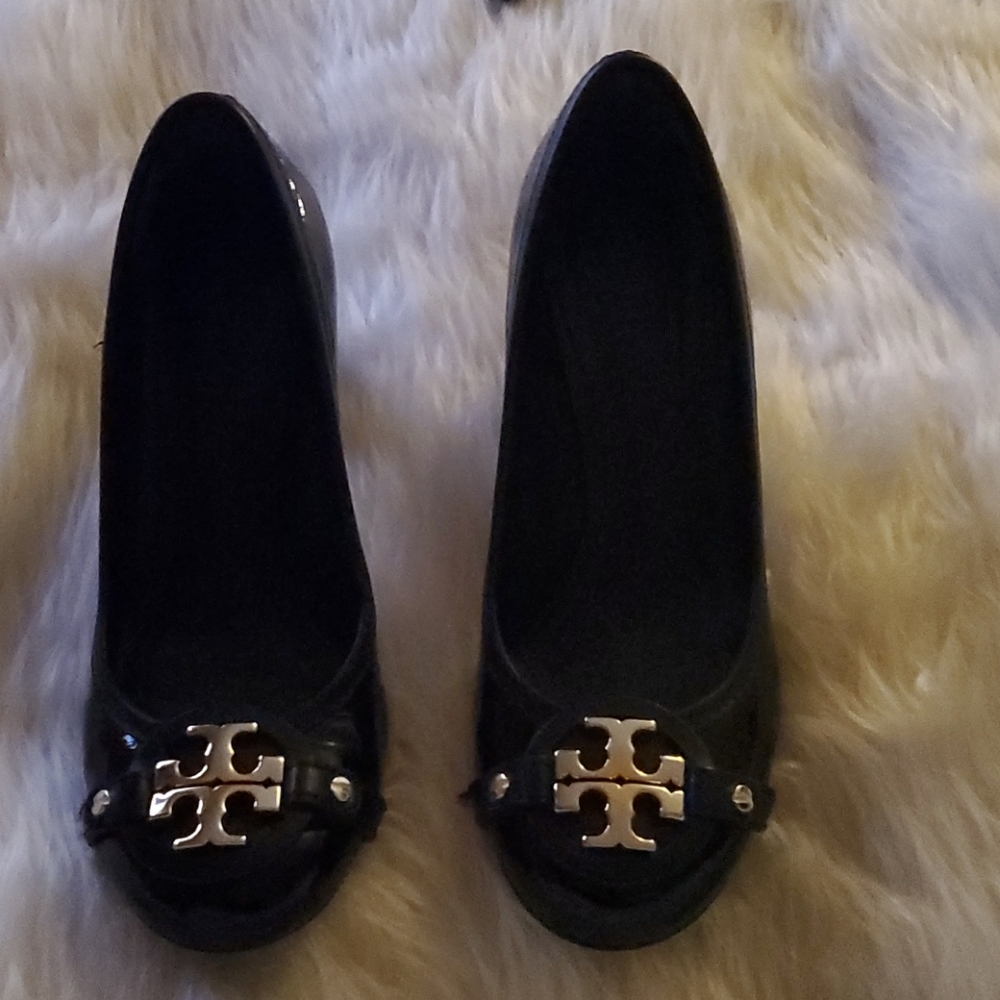 Tory Burch Size 7.5 M  Black Patent Leather